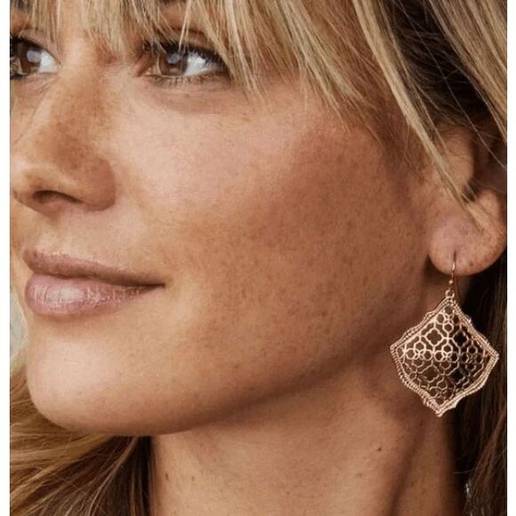 Kendra Scott NEW Kirsten earrings - silver filigree dangle drop - Picture 3 of 7